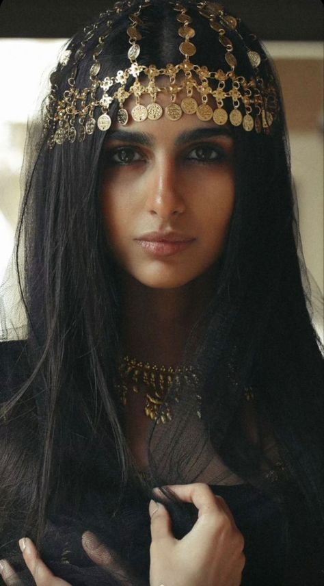 Why Are Arabian Girls So Beautiful